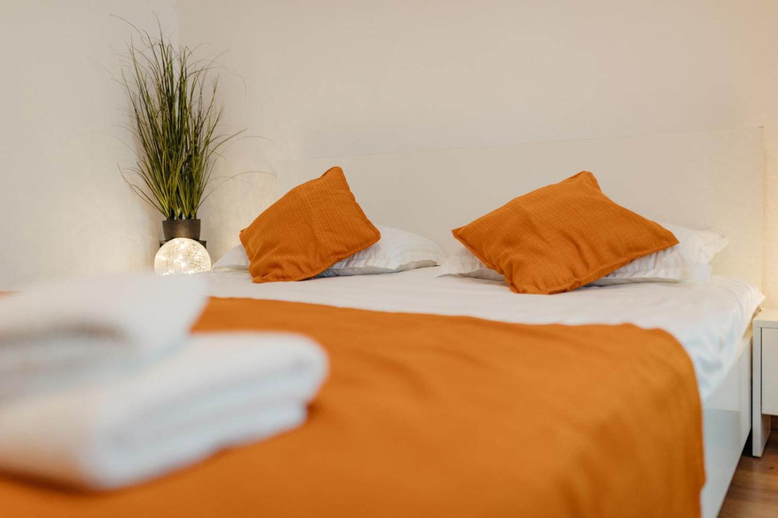 Flh - Apartament Mai Cu Aroma De Cafea Si Ceai Сибиу Екстериор снимка